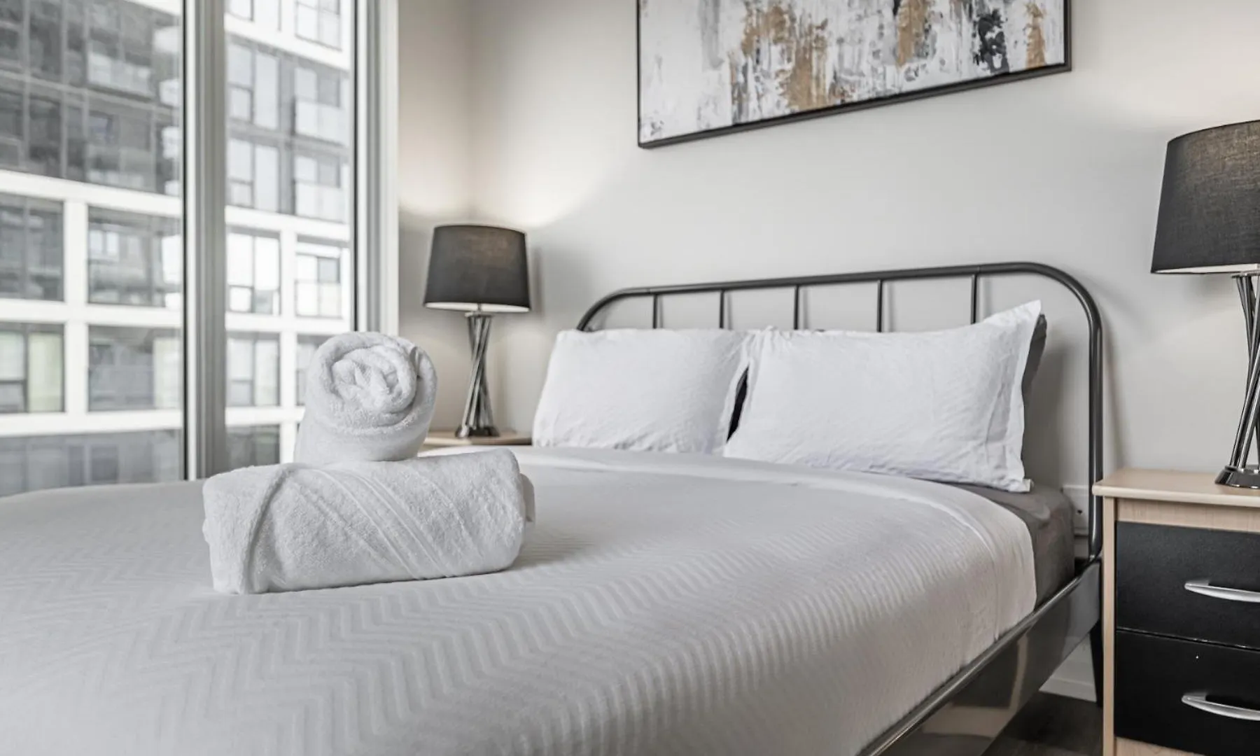 Toronto Garden Suites Apartment