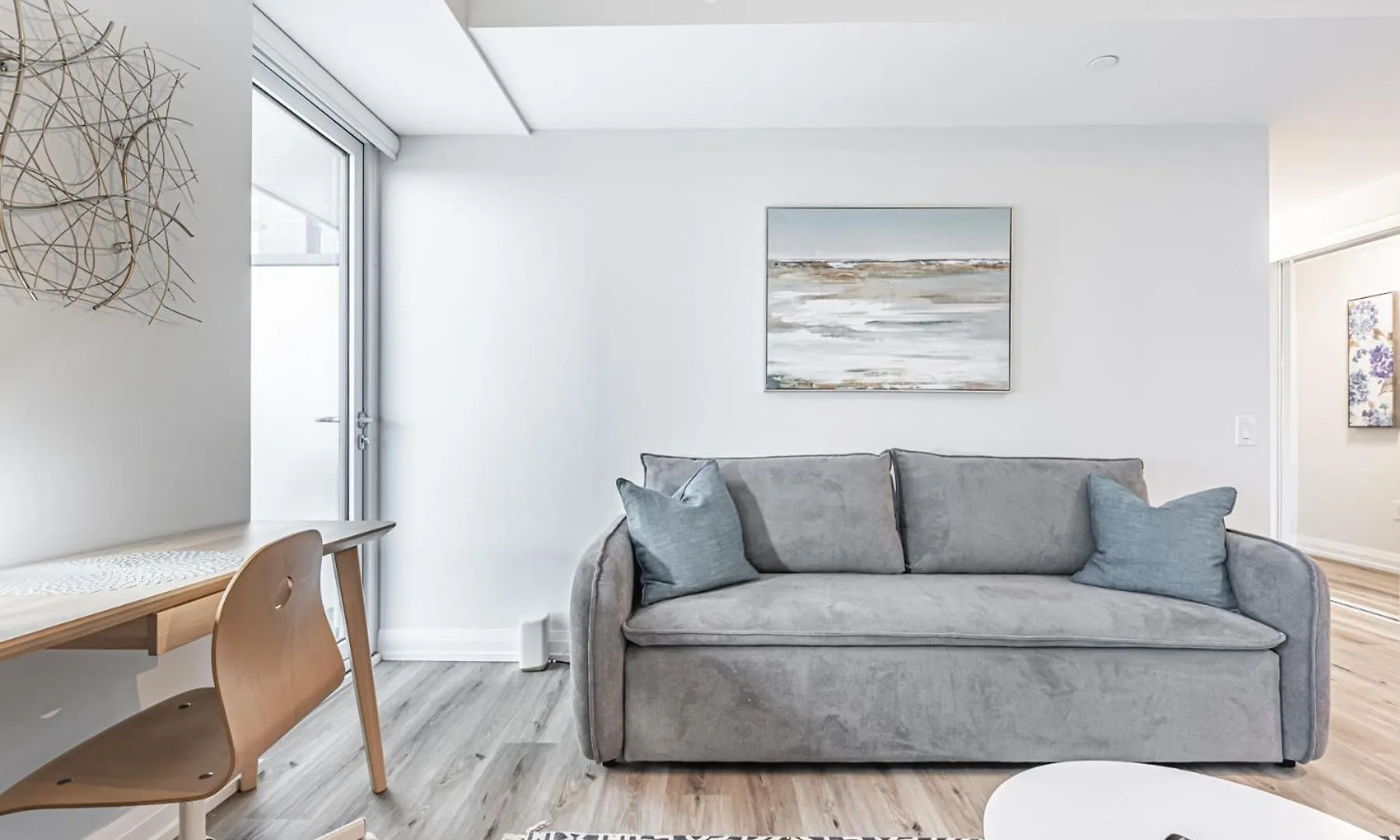Toronto Garden Suites 0*,