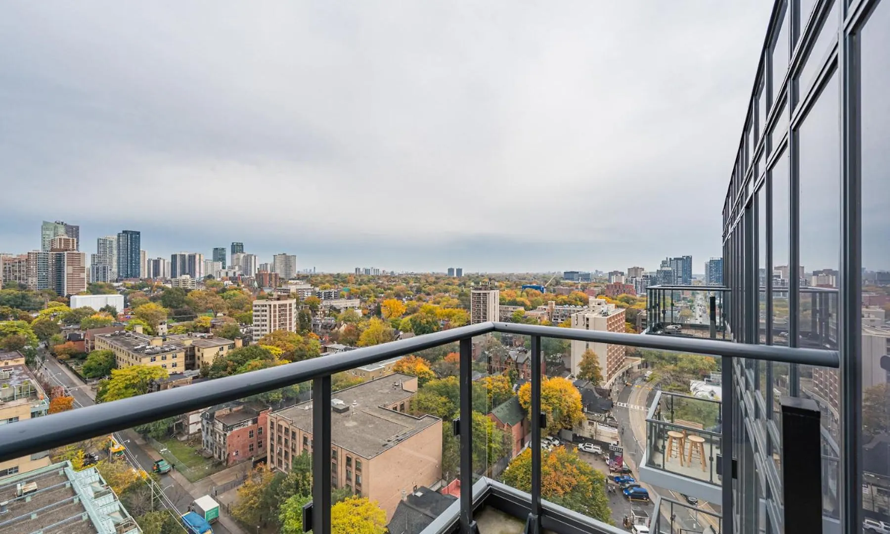 Toronto Garden Suites 0*,  Canada
