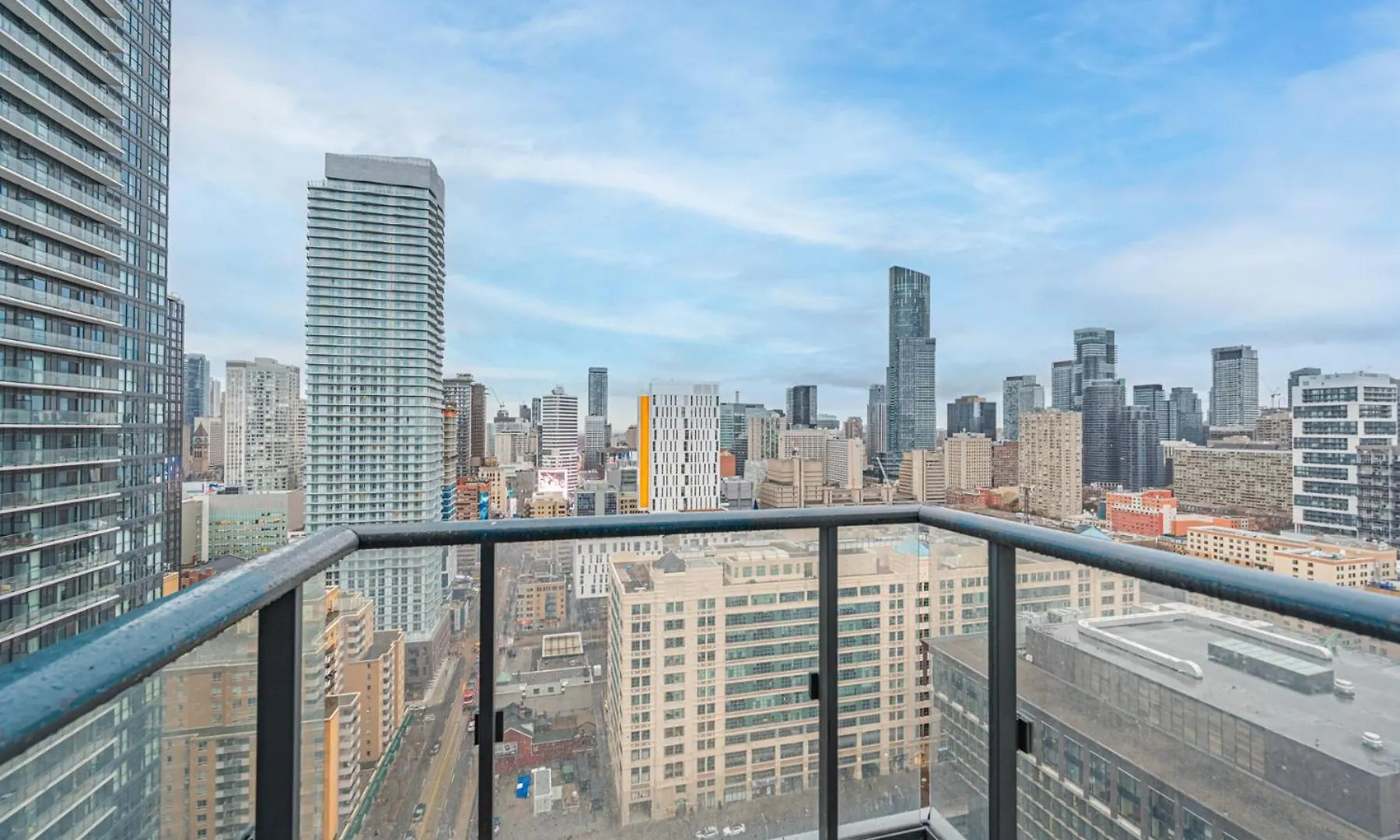 Toronto Garden Suites 0*,  Canada